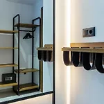 Flatguest Roomtiques Private