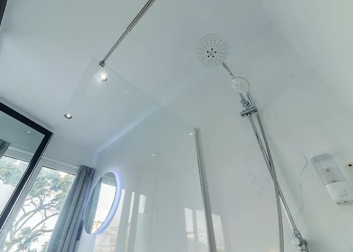 Flatguest Roomtiques Private Gasthof 3*