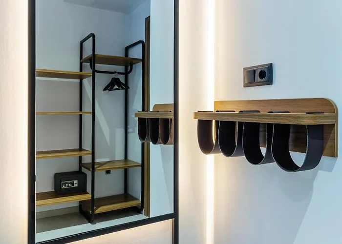 Flatguest Roomtiques Private