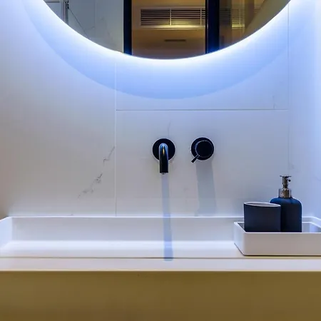Flatguest Roomtiques Private 3*