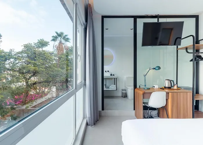 Flatguest Roomtiques Private